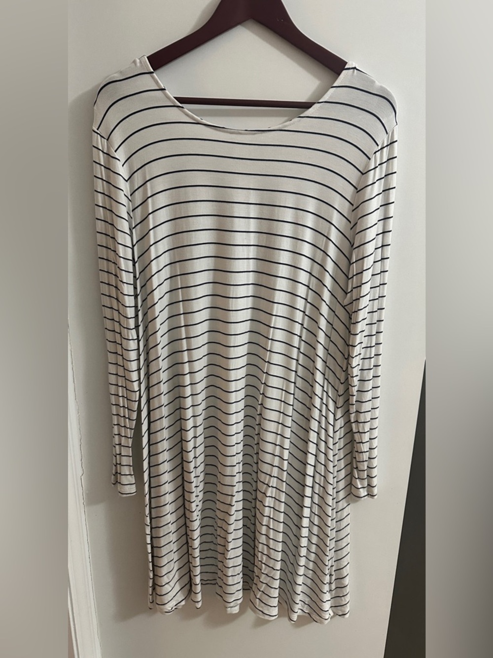 Old Navy White/Cream and Black Striped Long-Sleeve Tunic Dress